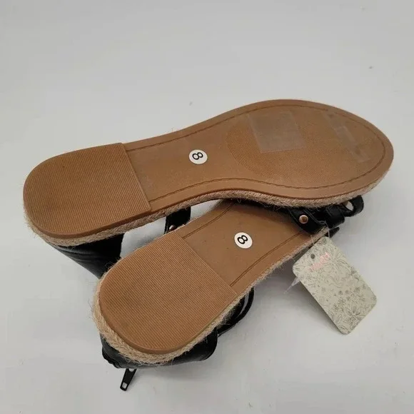 NWT Mudd Women's Studded Black Gold Ankle Zip Sandals Faux Leather Sz 8 - Picture 3 of 11